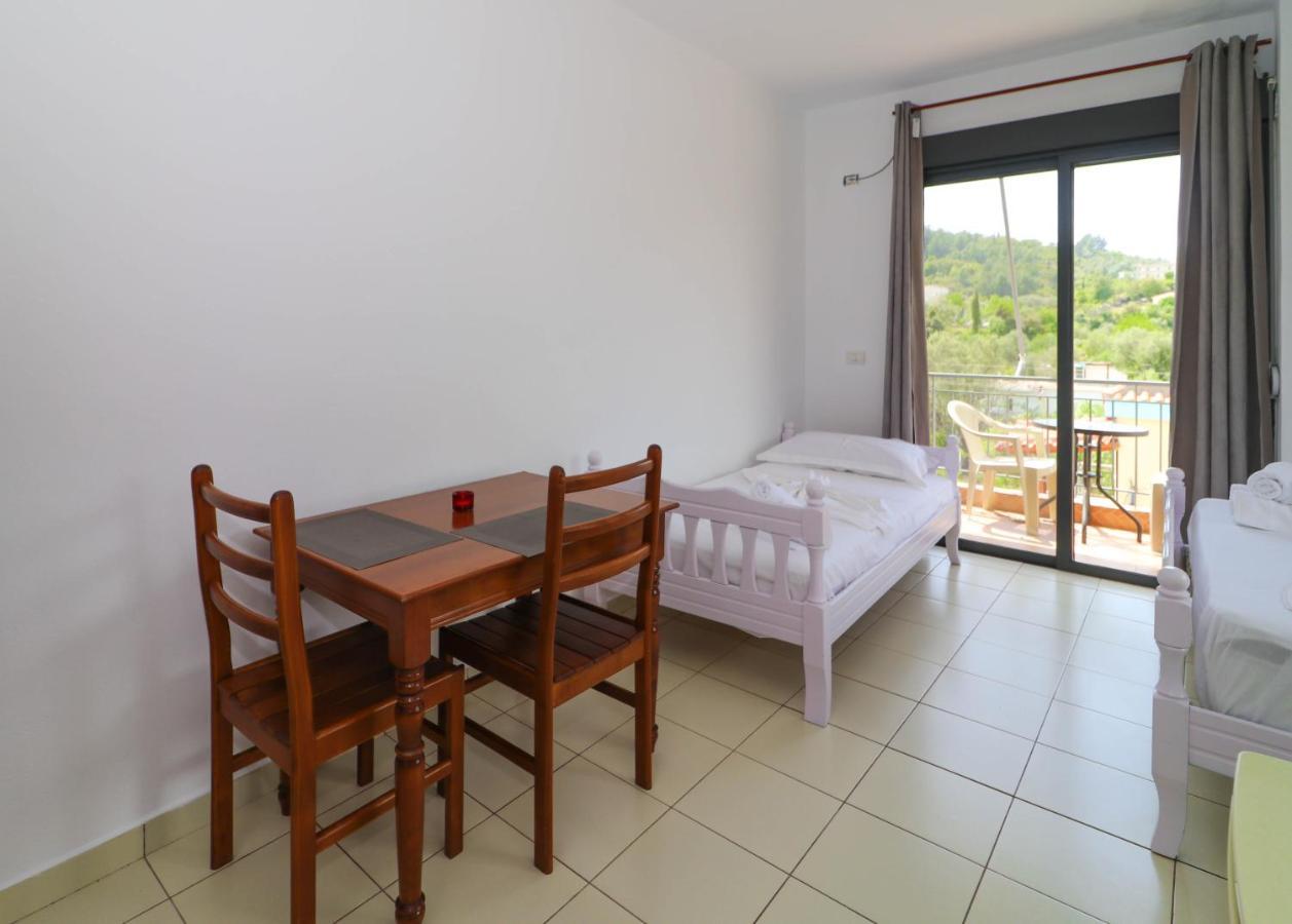 Bora Rooms Himare Ngoại thất bức ảnh